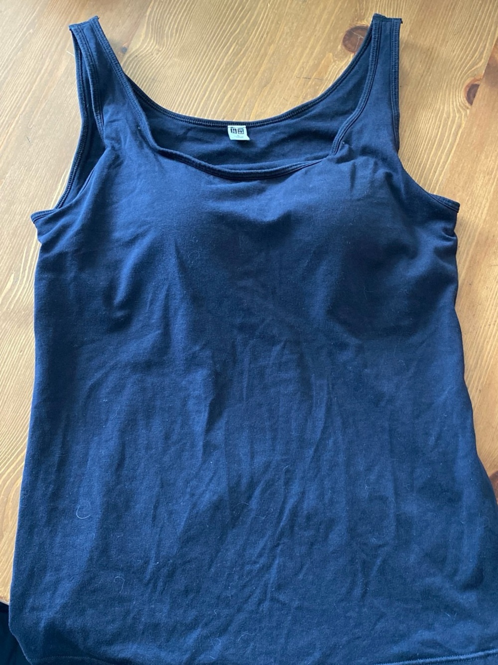 Uniqlo Women's Navy Scoop Neck Tank Top